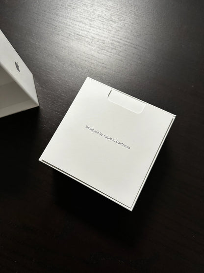 Apple AirPods Pro 2 – Hülle verkratzt – Lightning – Mit Box