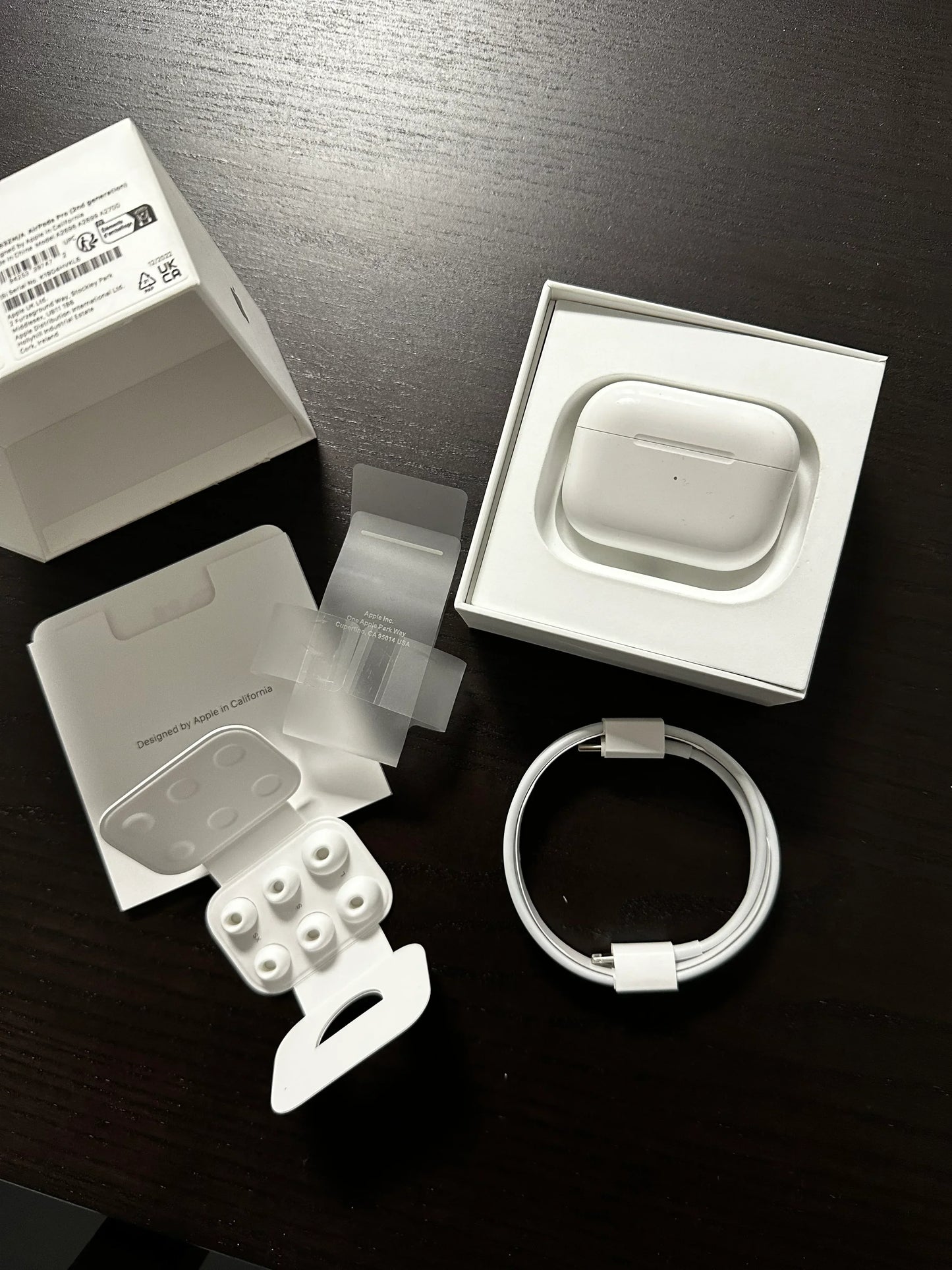 Apple AirPods Pro 2 – Hülle verkratzt – Lightning – Mit Box